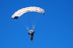 开云体育登录-灰熊制霸勇士，詹姆斯成为关键先生，新王登基与旧日传奇的交响