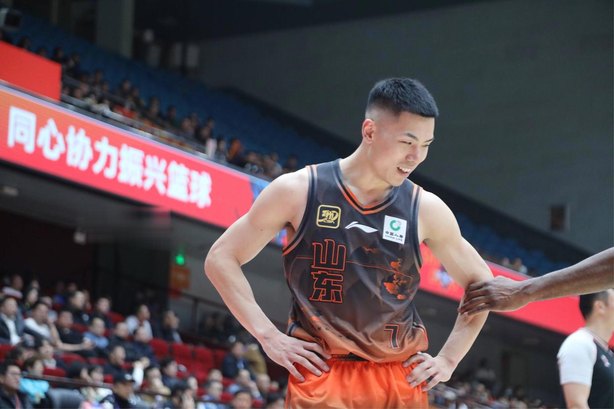 山东男篮力克对手,获得胜利晋级 山东男篮力克对手,获得胜利晋级