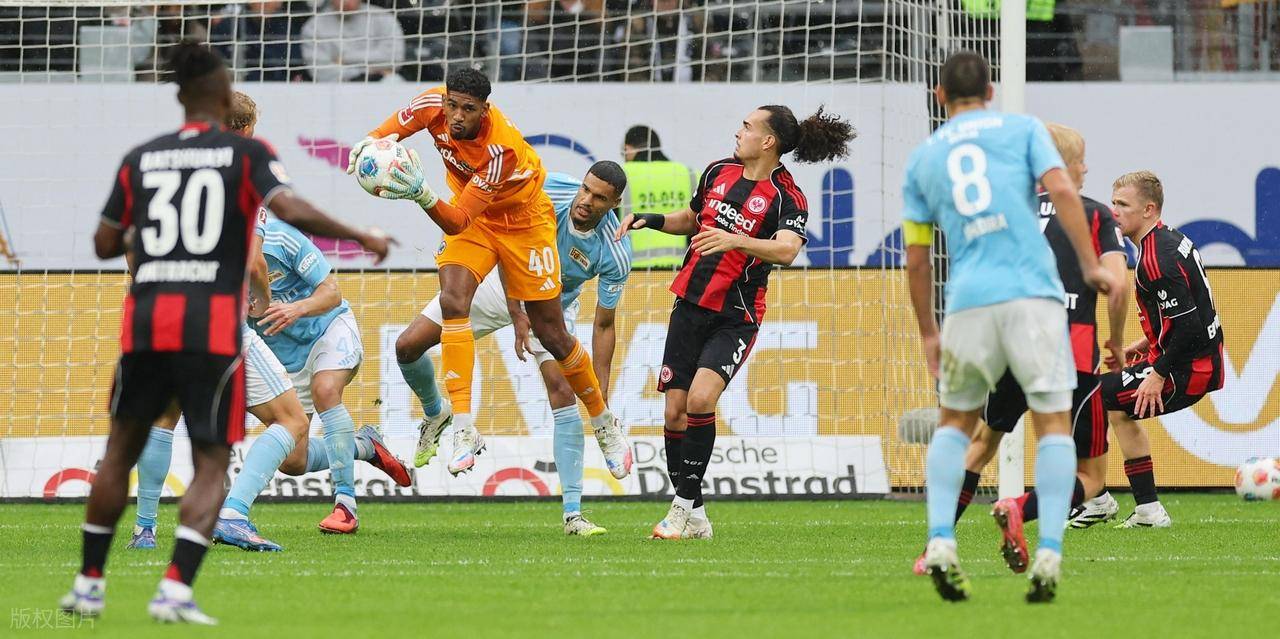 汉堡队射手火力全开,主场取得大胜的简单介绍 汉堡队射手火力全开,主场取得大胜的简单介绍