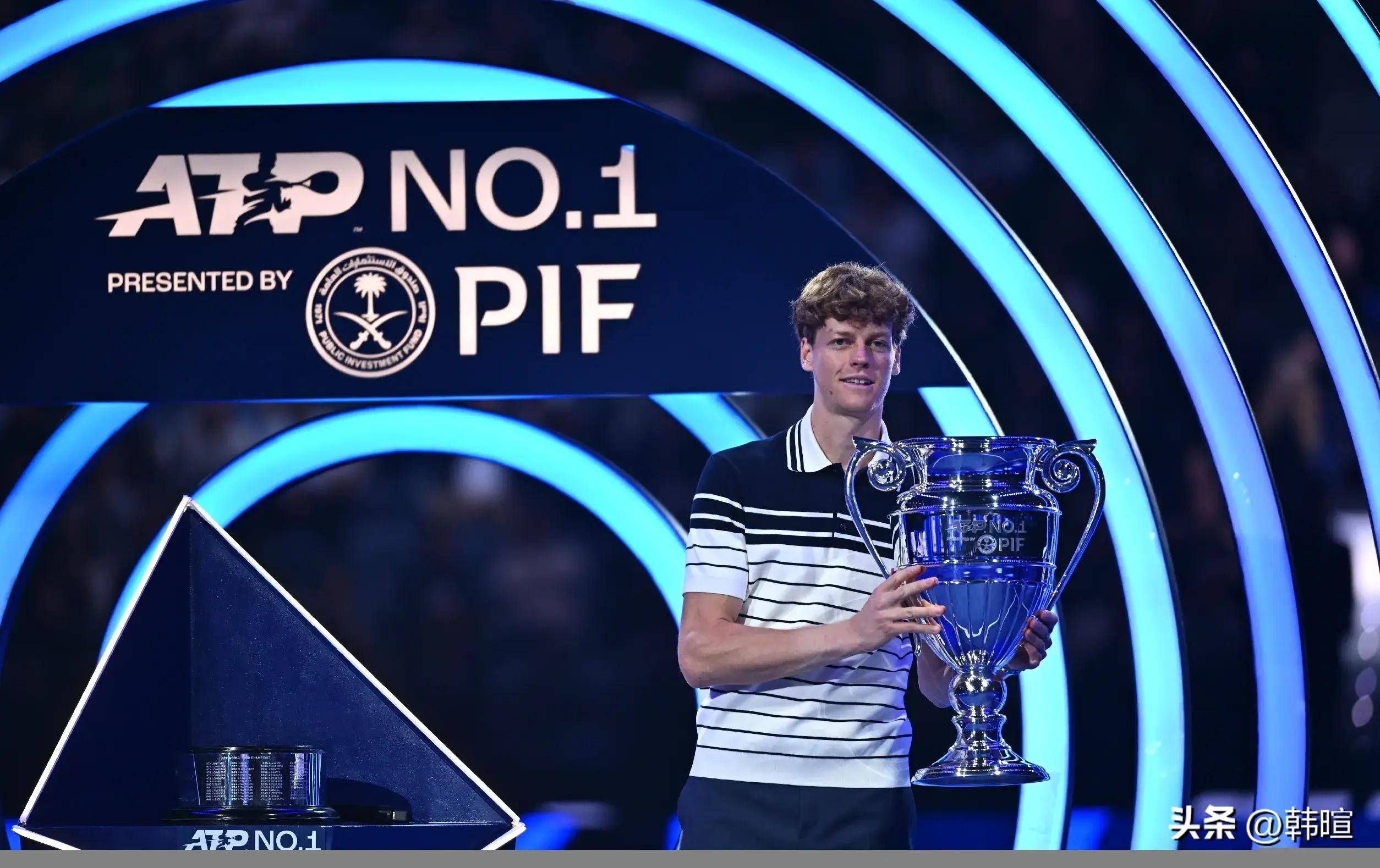 关于年终总决赛碾压法网，兹维列夫带队取胜的信息