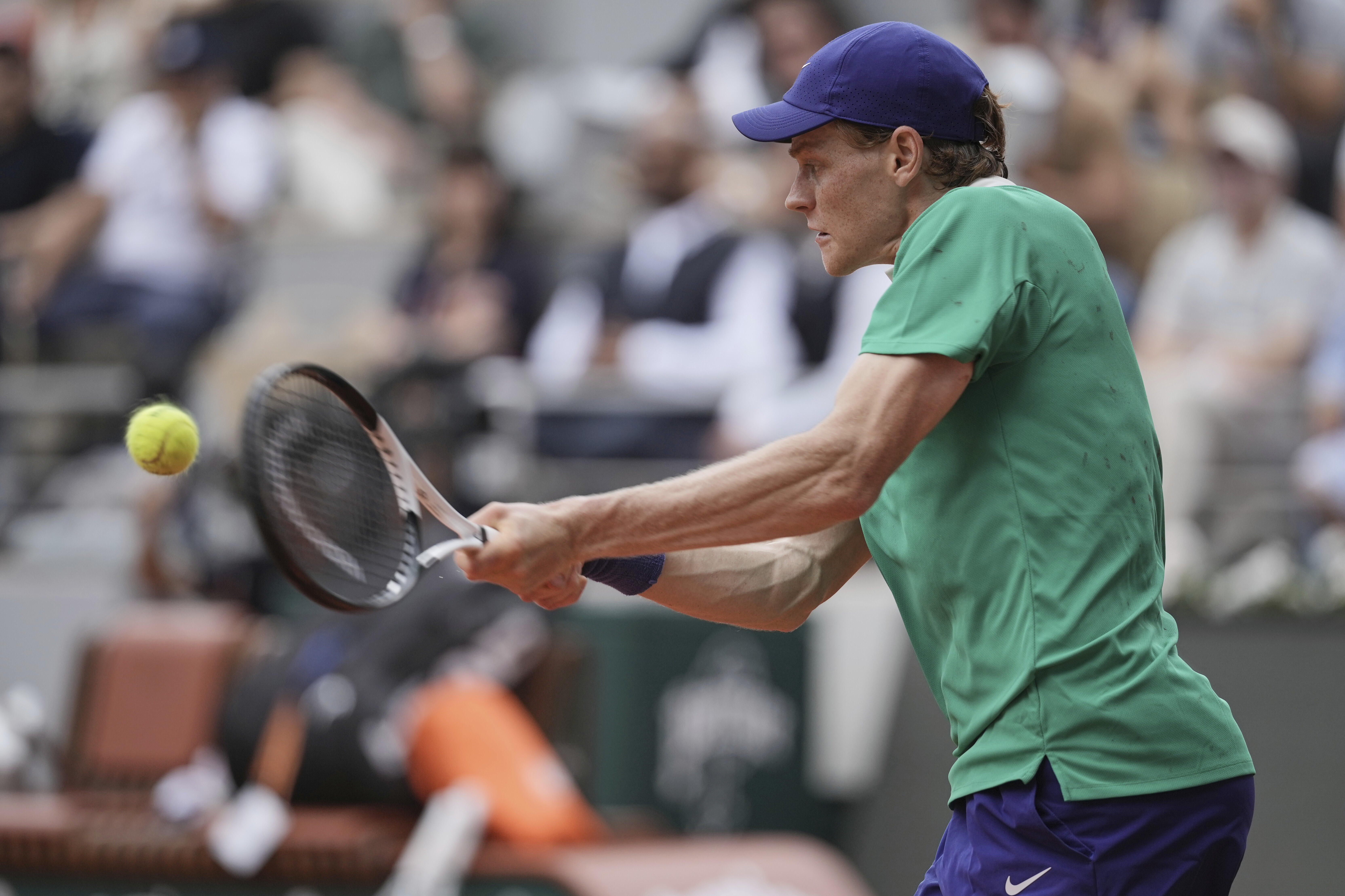 法网碾压美网,辛纳惊艳四座 法网碾压美网,辛纳惊艳四座